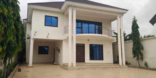 Luxurious 6-bedroom house at West Legon
