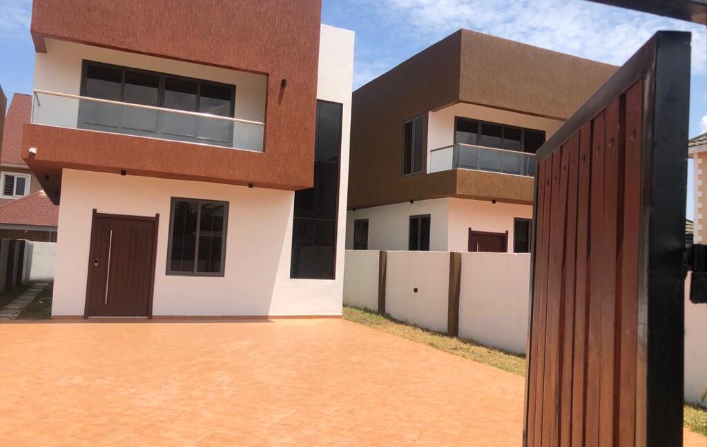 Three bedroom house with boys quarters at East Legon5